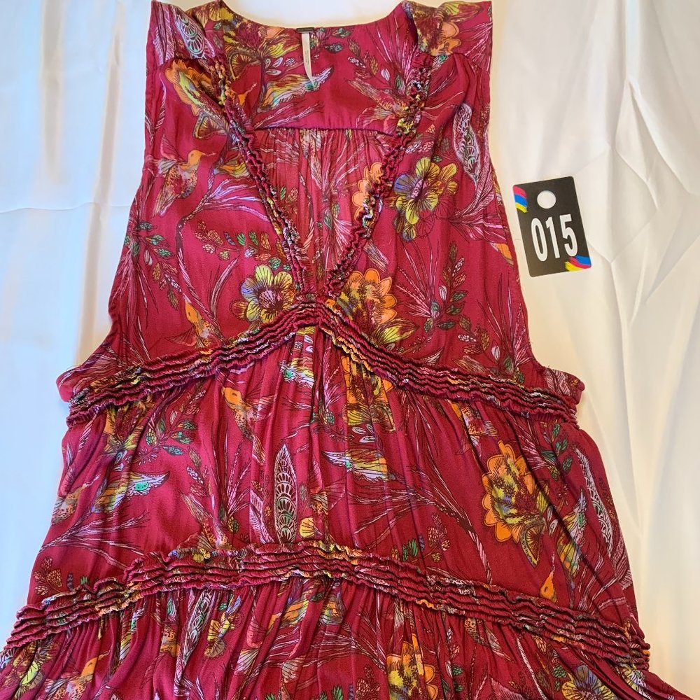 Free People V-Neck Tank Red Print Size L - 015